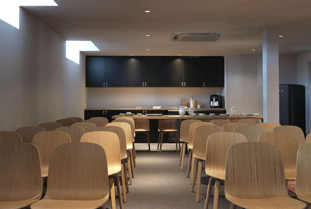 Hotel Mob Paris Les Puces Saint-Ouen (Seine-Saint-Denis)